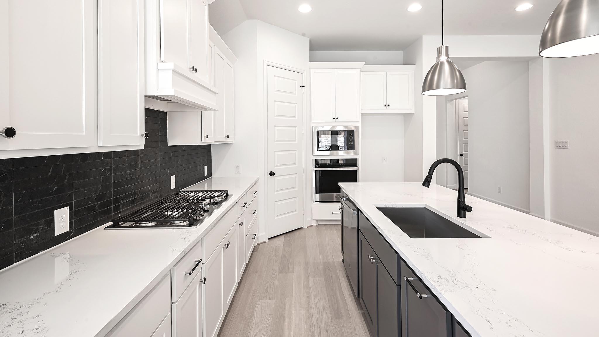 619 Bay Breeze Dr, Kyle, TX 78640