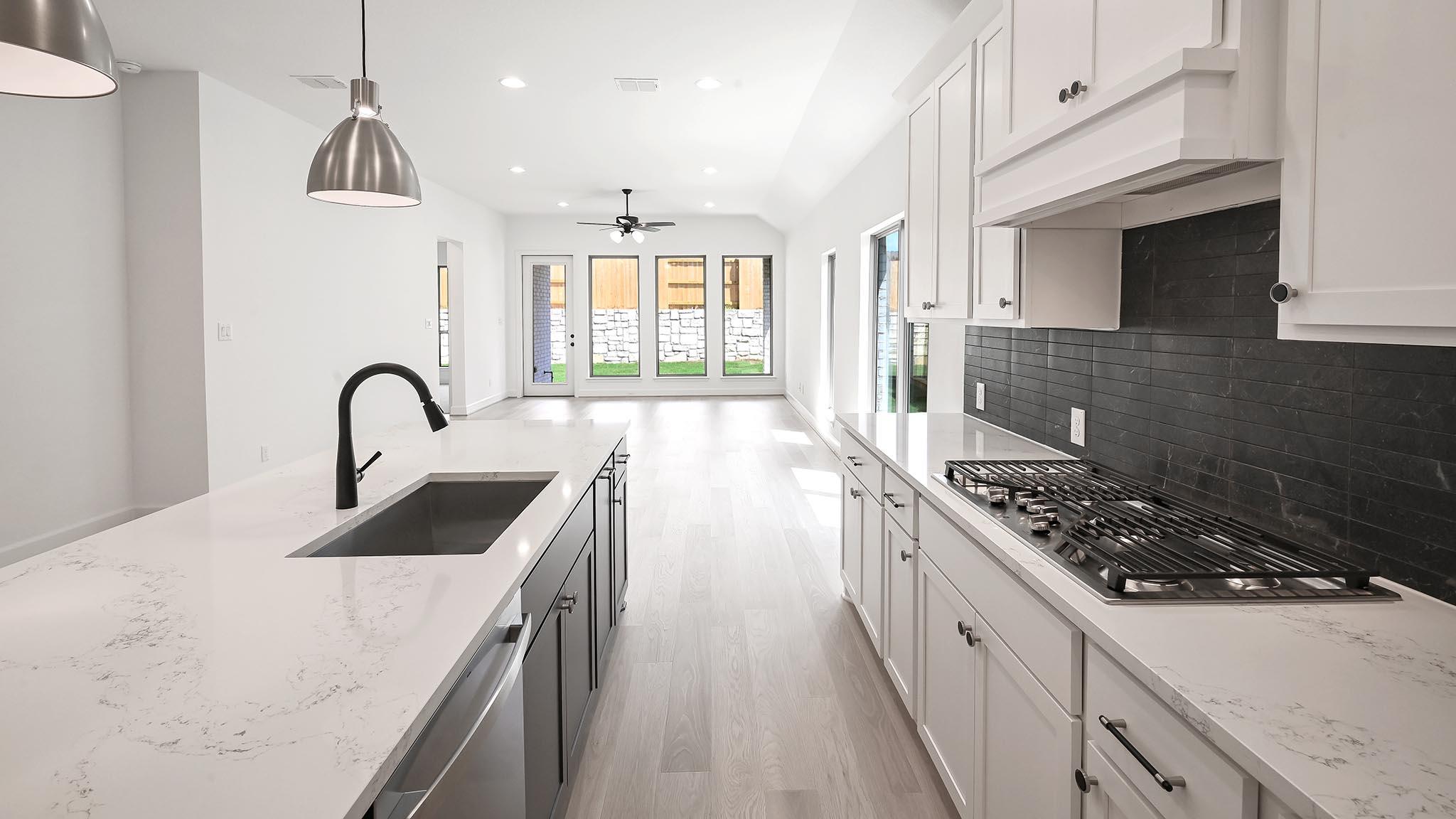 619 Bay Breeze Dr, Kyle, TX 78640