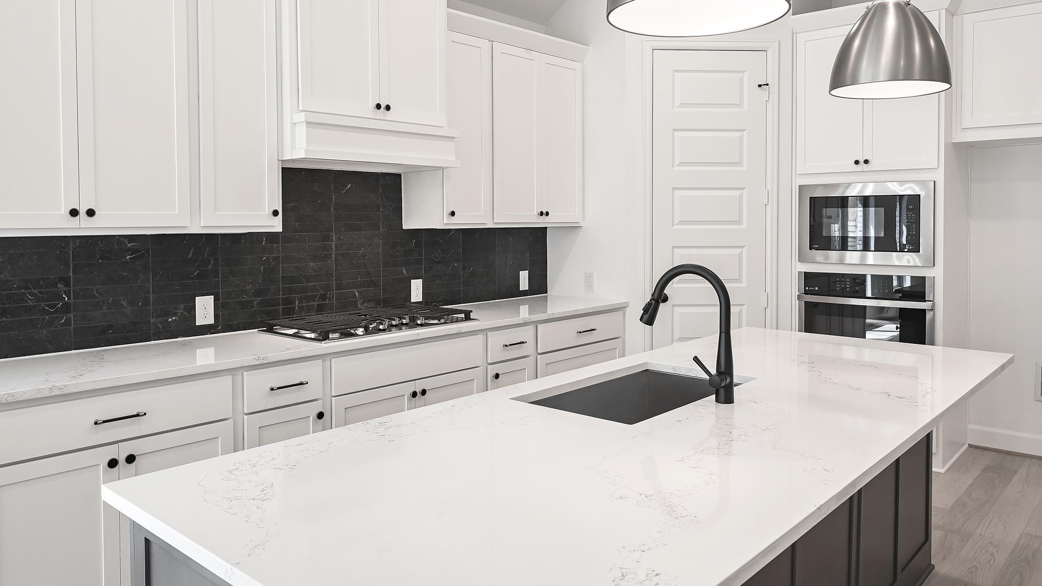 619 Bay Breeze Dr, Kyle, TX 78640