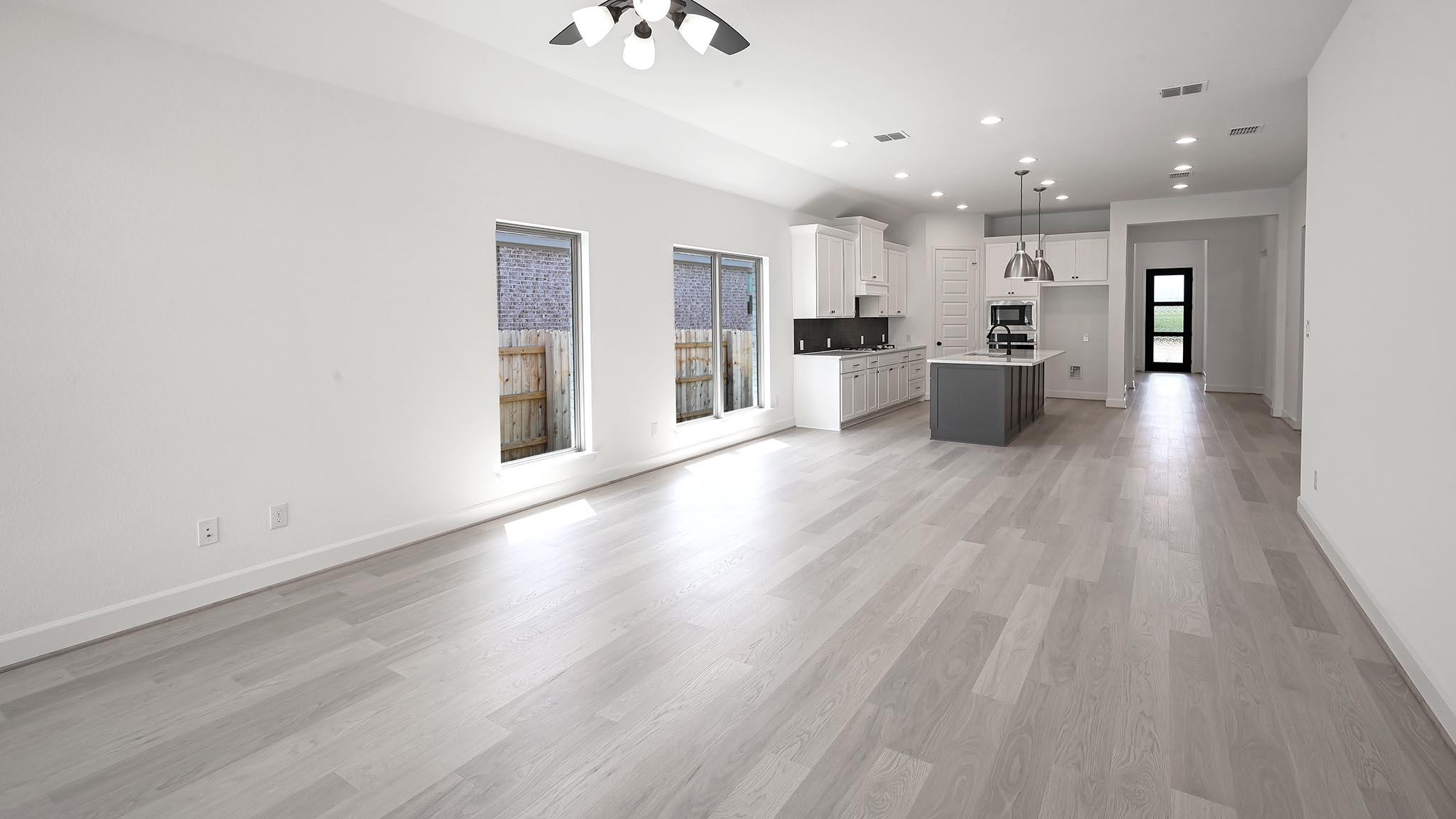 619 Bay Breeze Dr, Kyle, TX 78640