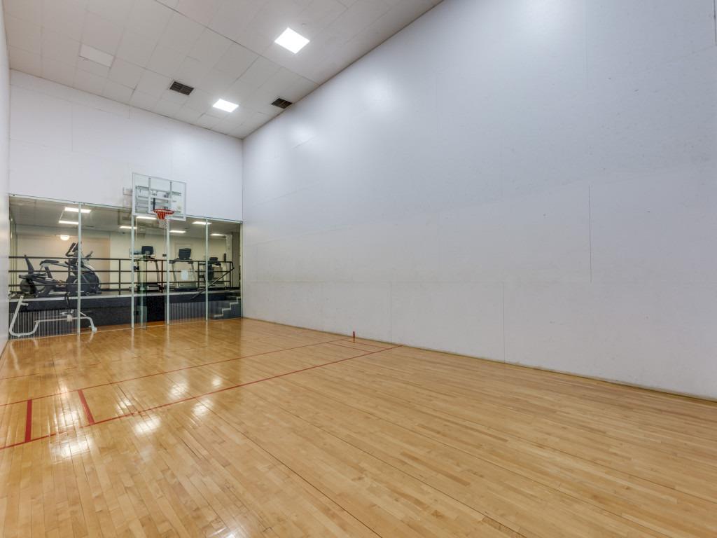 40 N Interstate 35 # 2D1, Austin, TX 78701
