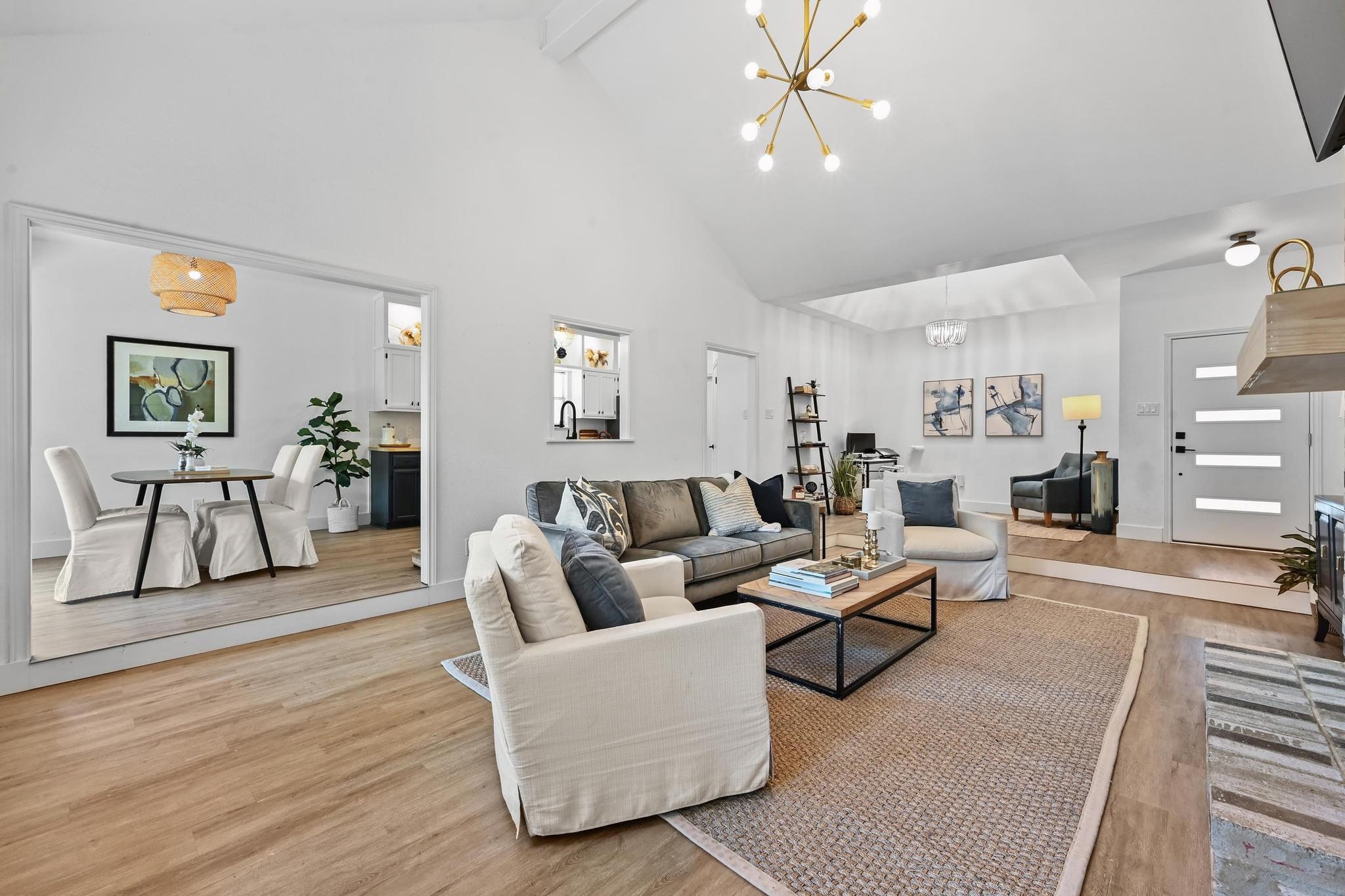 11104 Whiskey River Dr, Austin, TX 78748