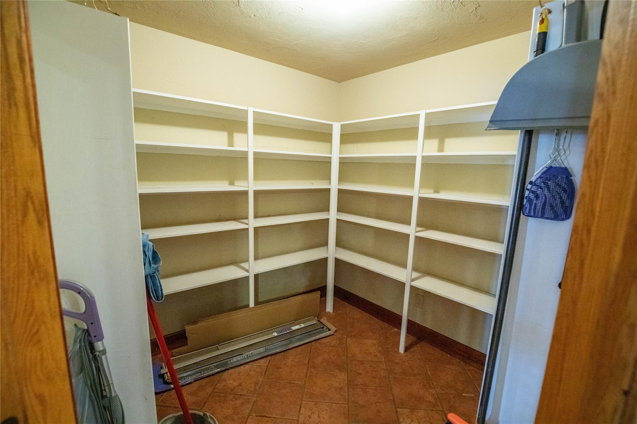 404 Annies Ln, La Vernia, TX 78121