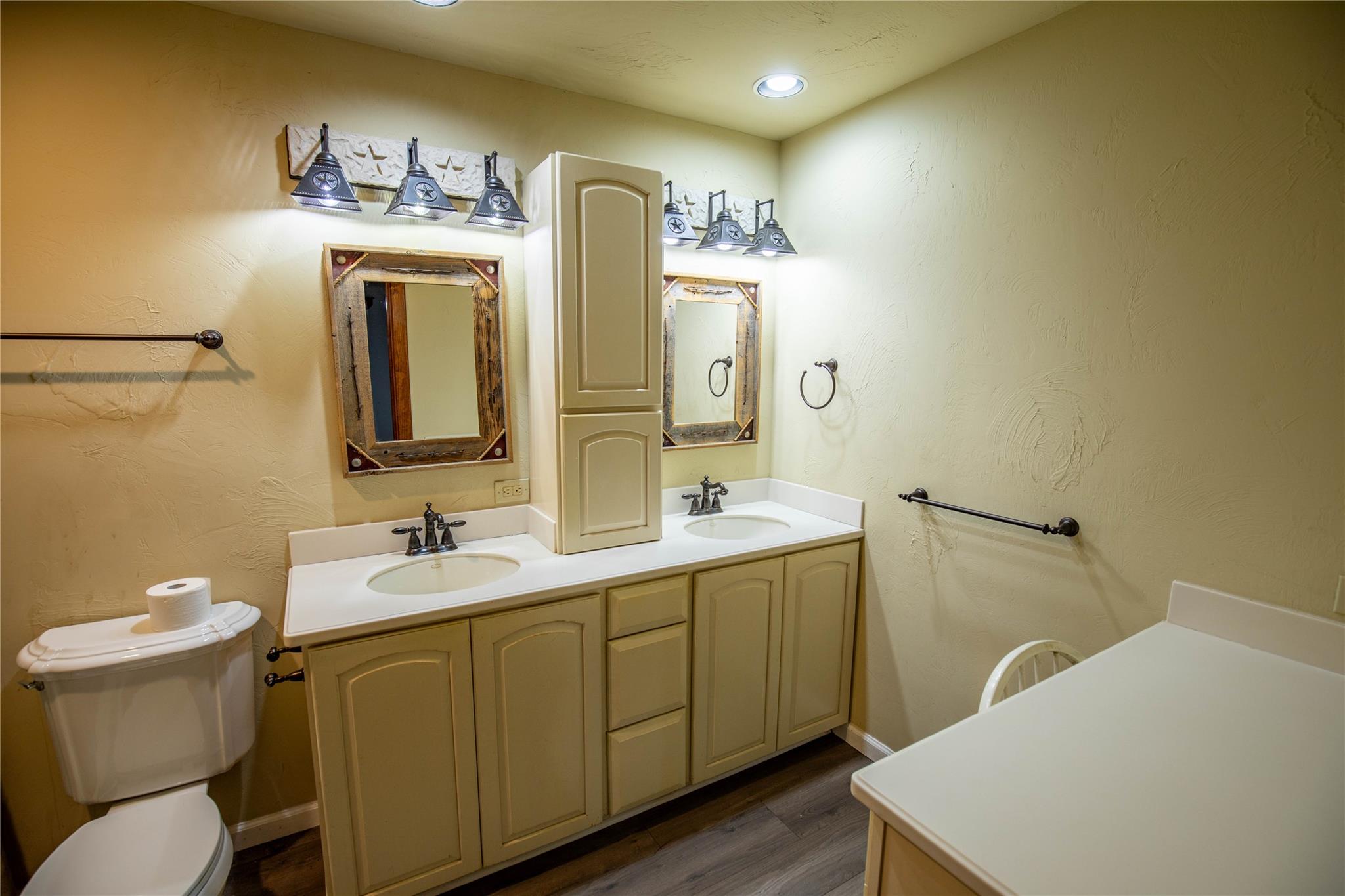 404 Annies Ln, La Vernia, TX 78121