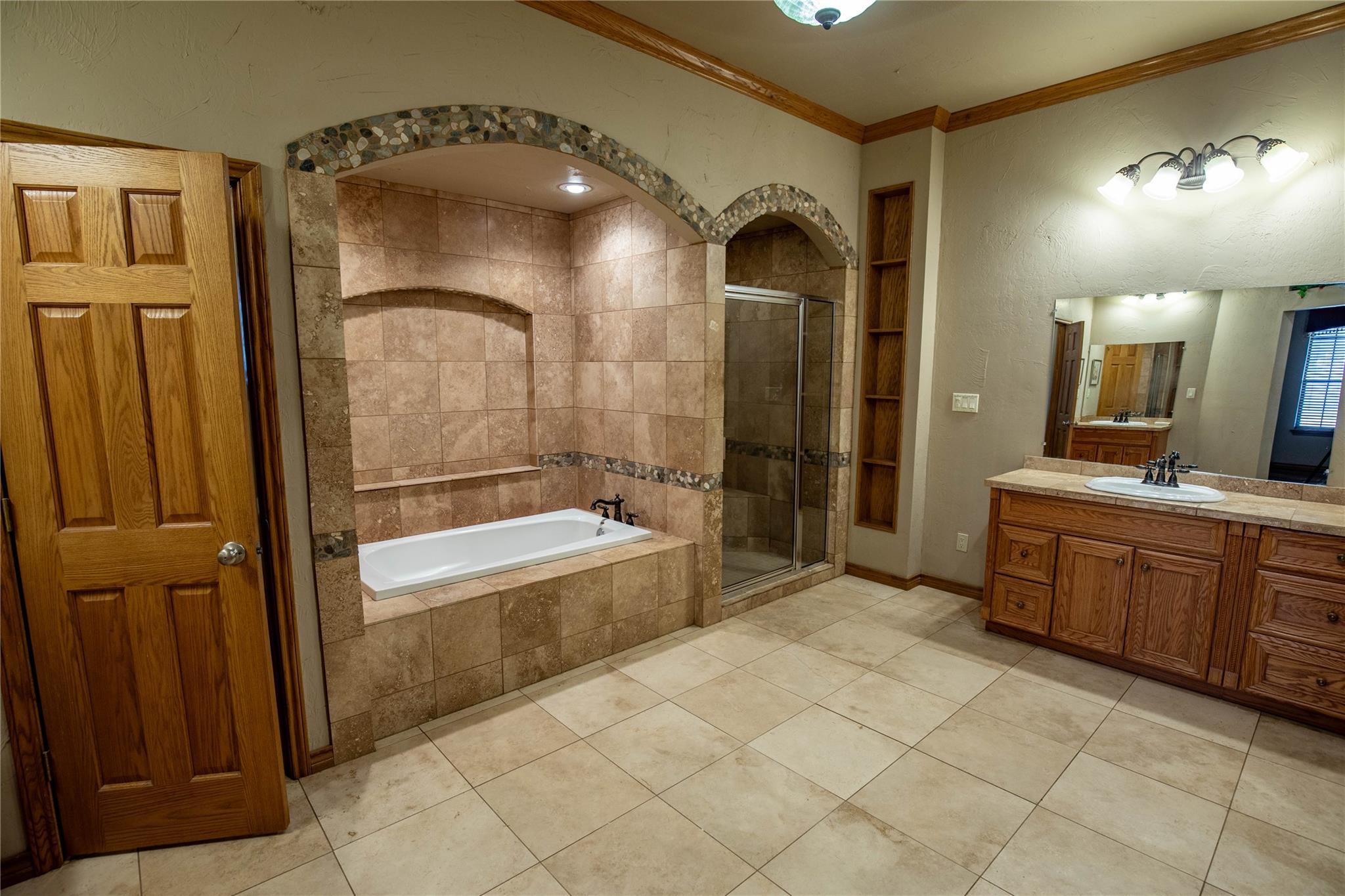 404 Annies Ln, La Vernia, TX 78121