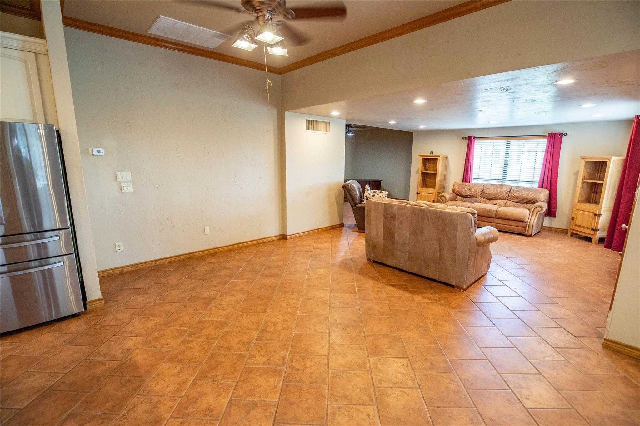 404 Annies Ln, La Vernia, TX 78121