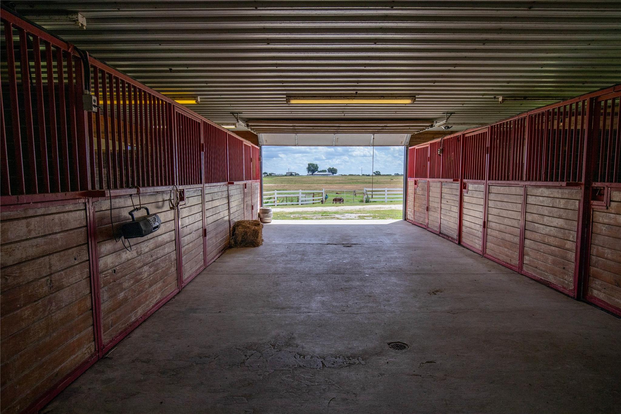 404 Annies Ln, La Vernia, TX 78121