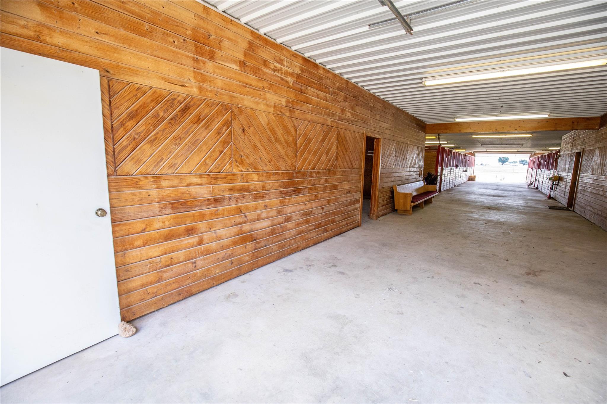 404 Annies Ln, La Vernia, TX 78121