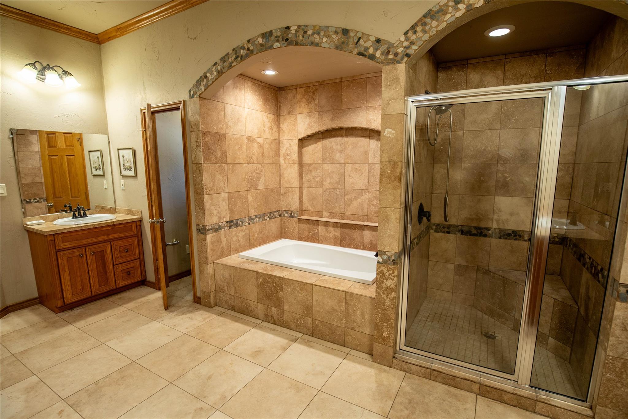 404 Annies Ln, La Vernia, TX 78121