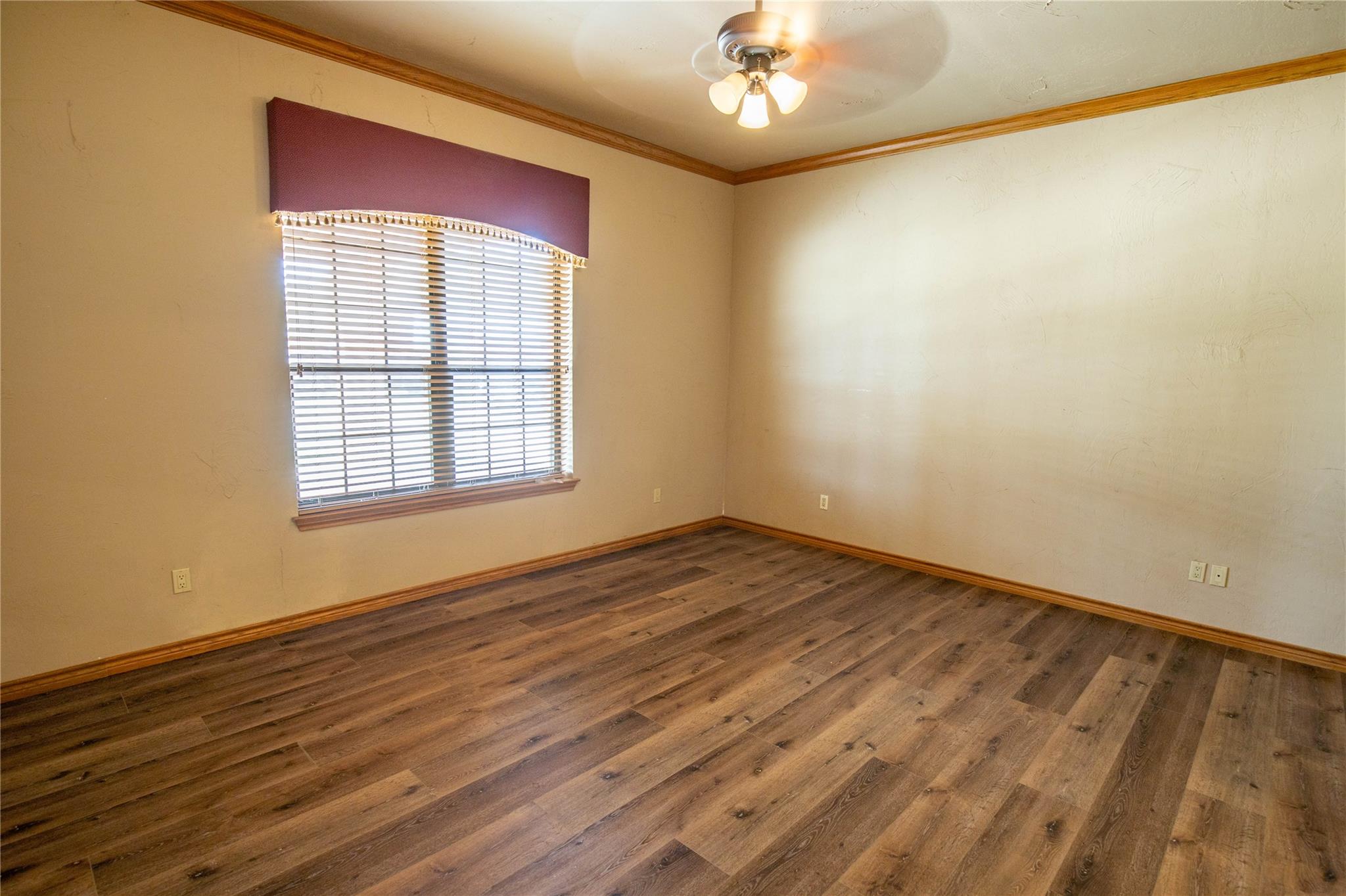 404 Annies Ln, La Vernia, TX 78121