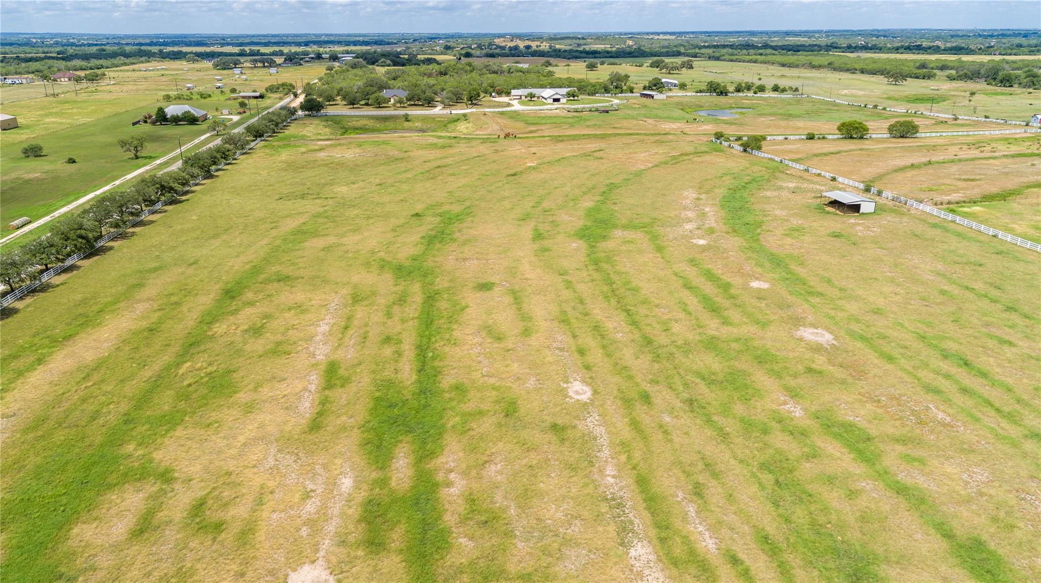 404 Annies Ln, La Vernia, TX 78121