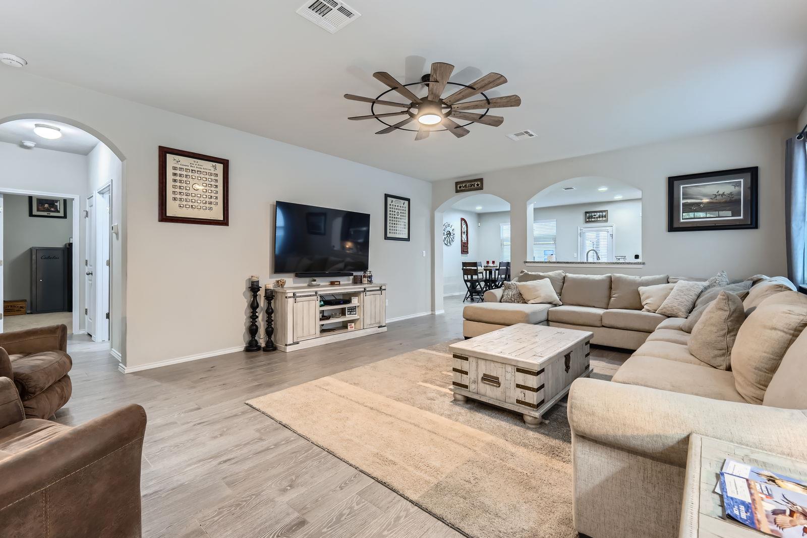 541 Blue Oak Blvd, San Marcos, TX 78666