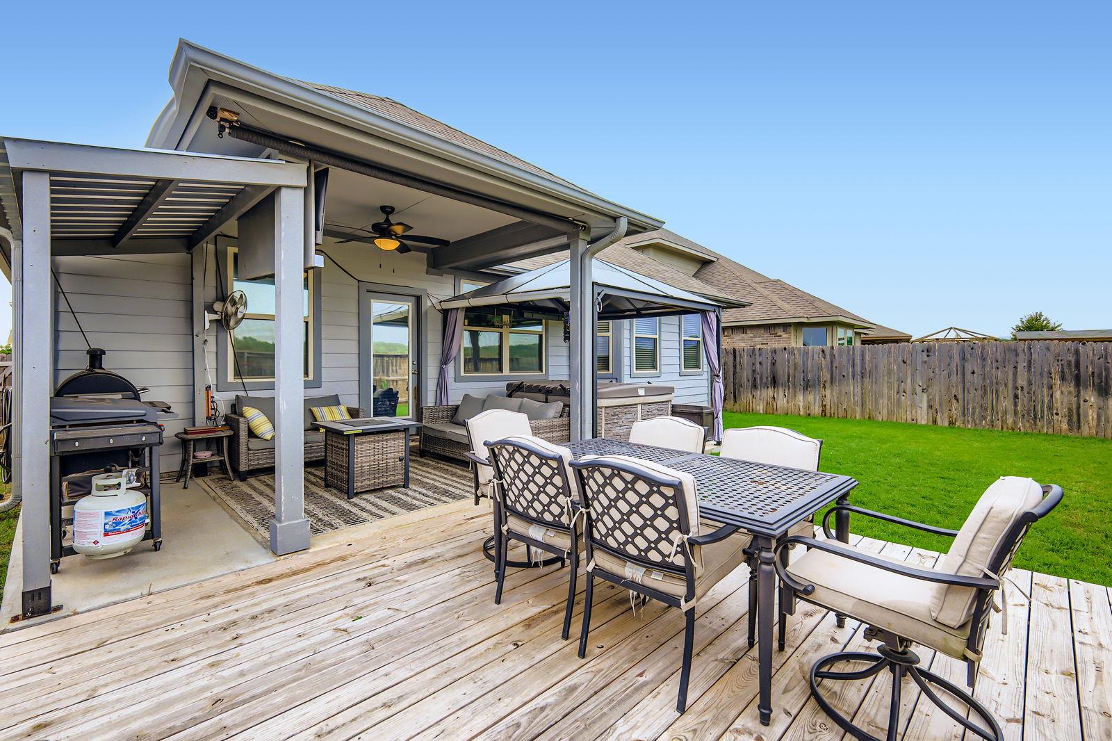 541 Blue Oak Blvd, San Marcos, TX 78666