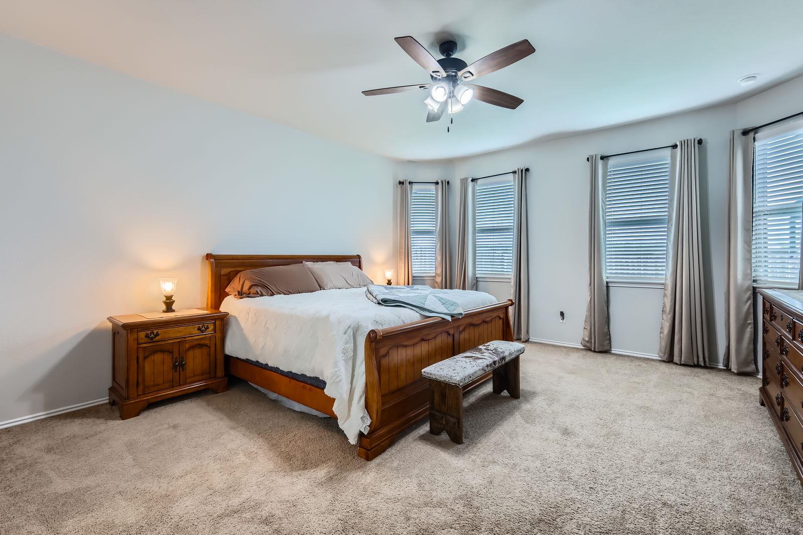 541 Blue Oak Blvd, San Marcos, TX 78666