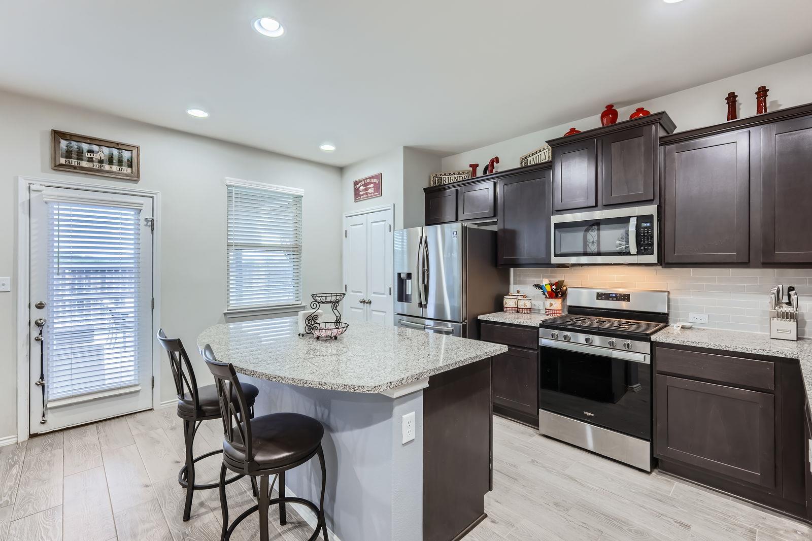 541 Blue Oak Blvd, San Marcos, TX 78666