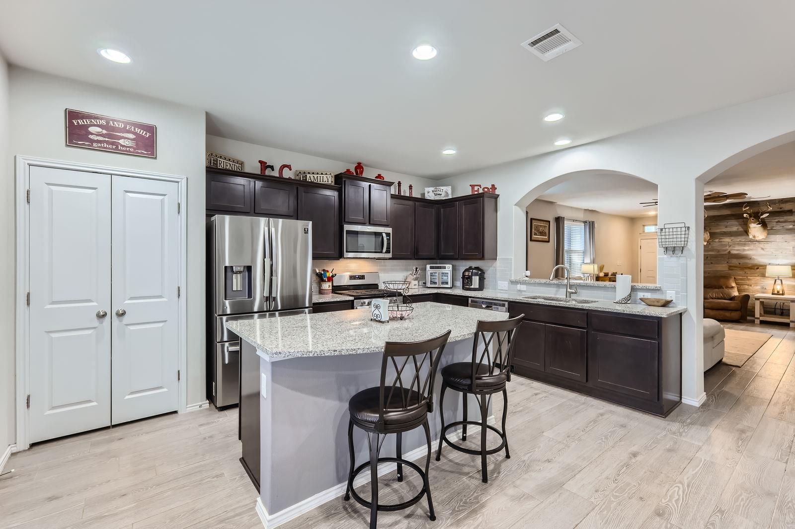 541 Blue Oak Blvd, San Marcos, TX 78666