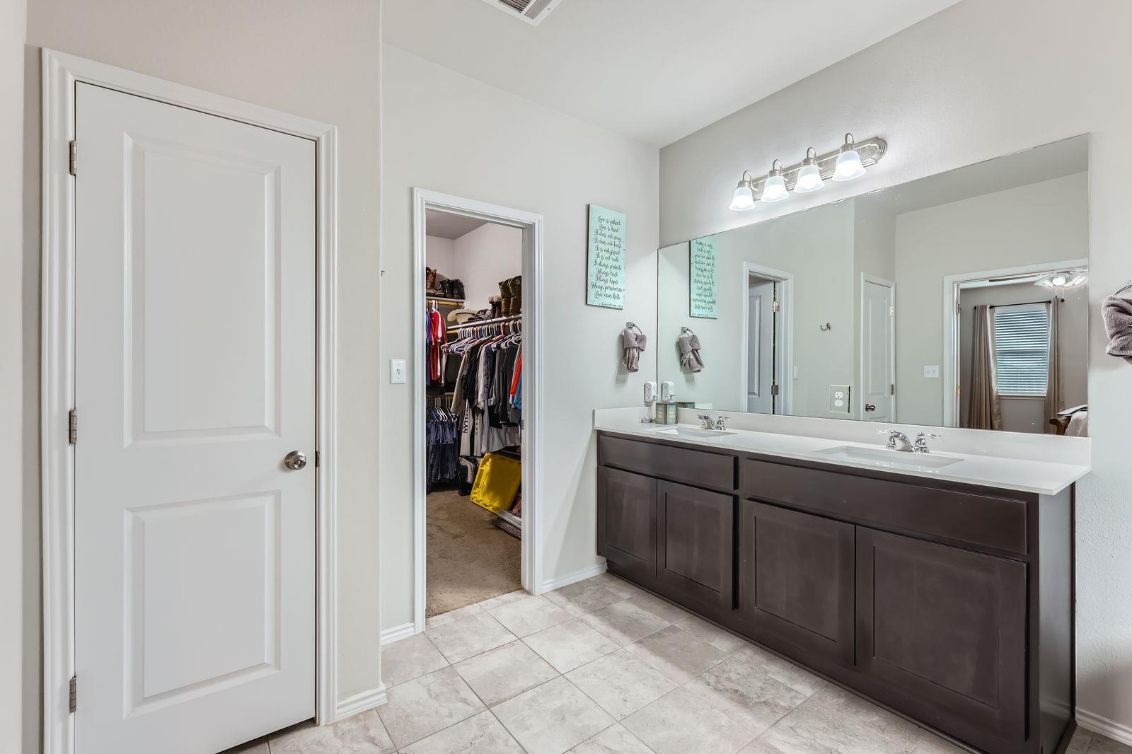 541 Blue Oak Blvd, San Marcos, TX 78666