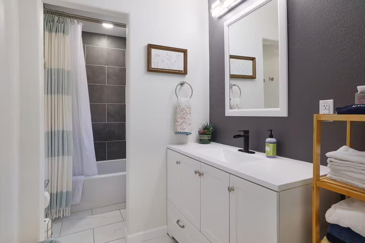 17708 Cherry Ln, Lago Vista, TX 78645