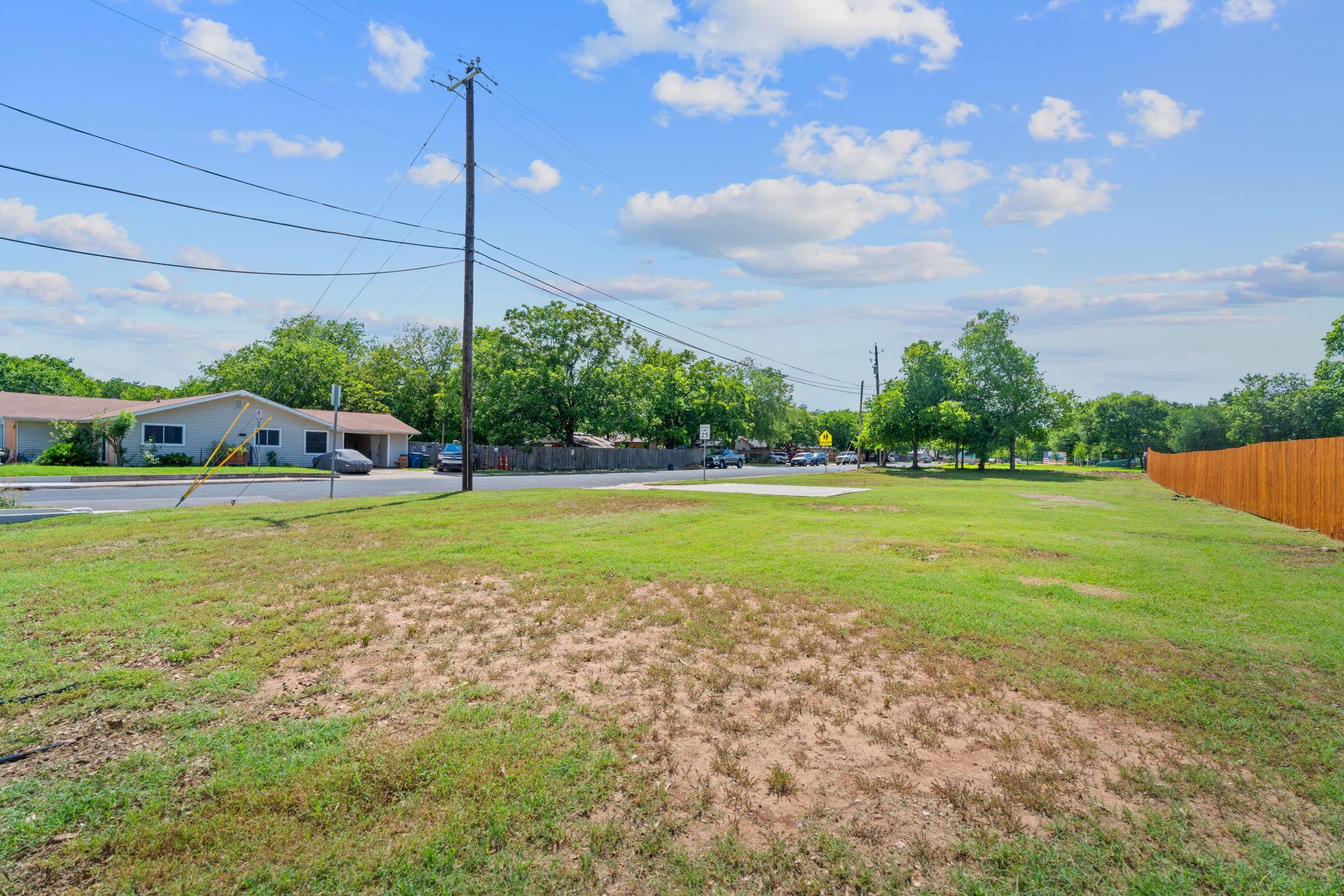 1102 Gardner Rd, Austin, TX 78721