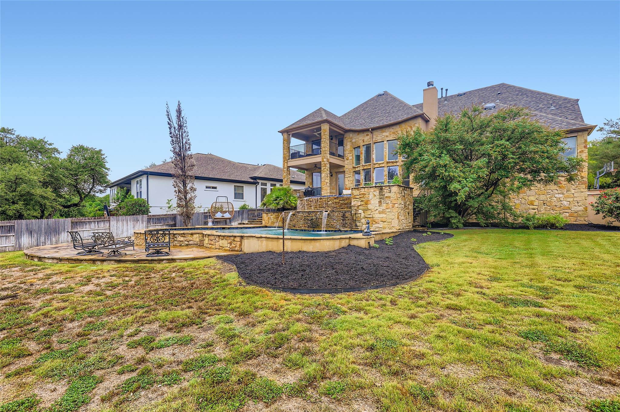 217 Emerald Ridge Dr, Austin, TX 78732