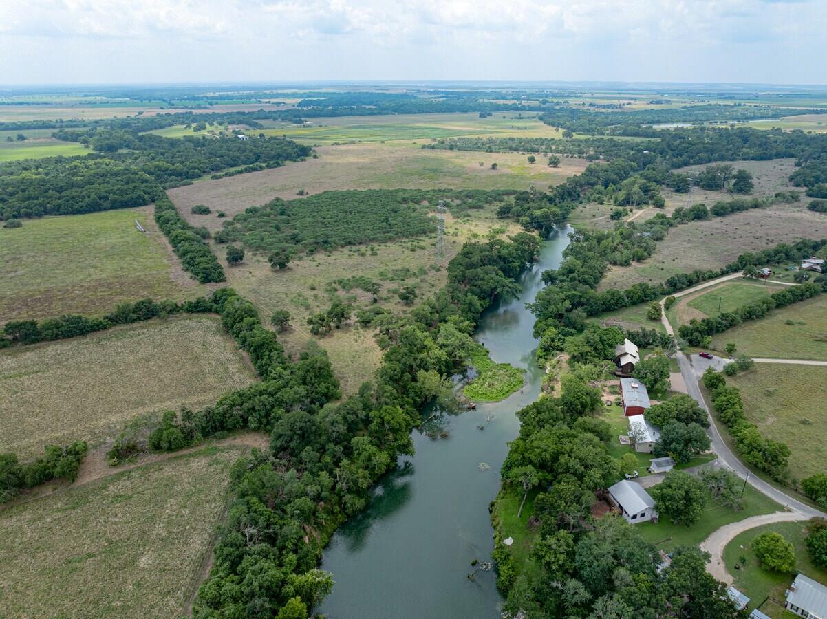602 NW River Road, Martindale, TX 78655