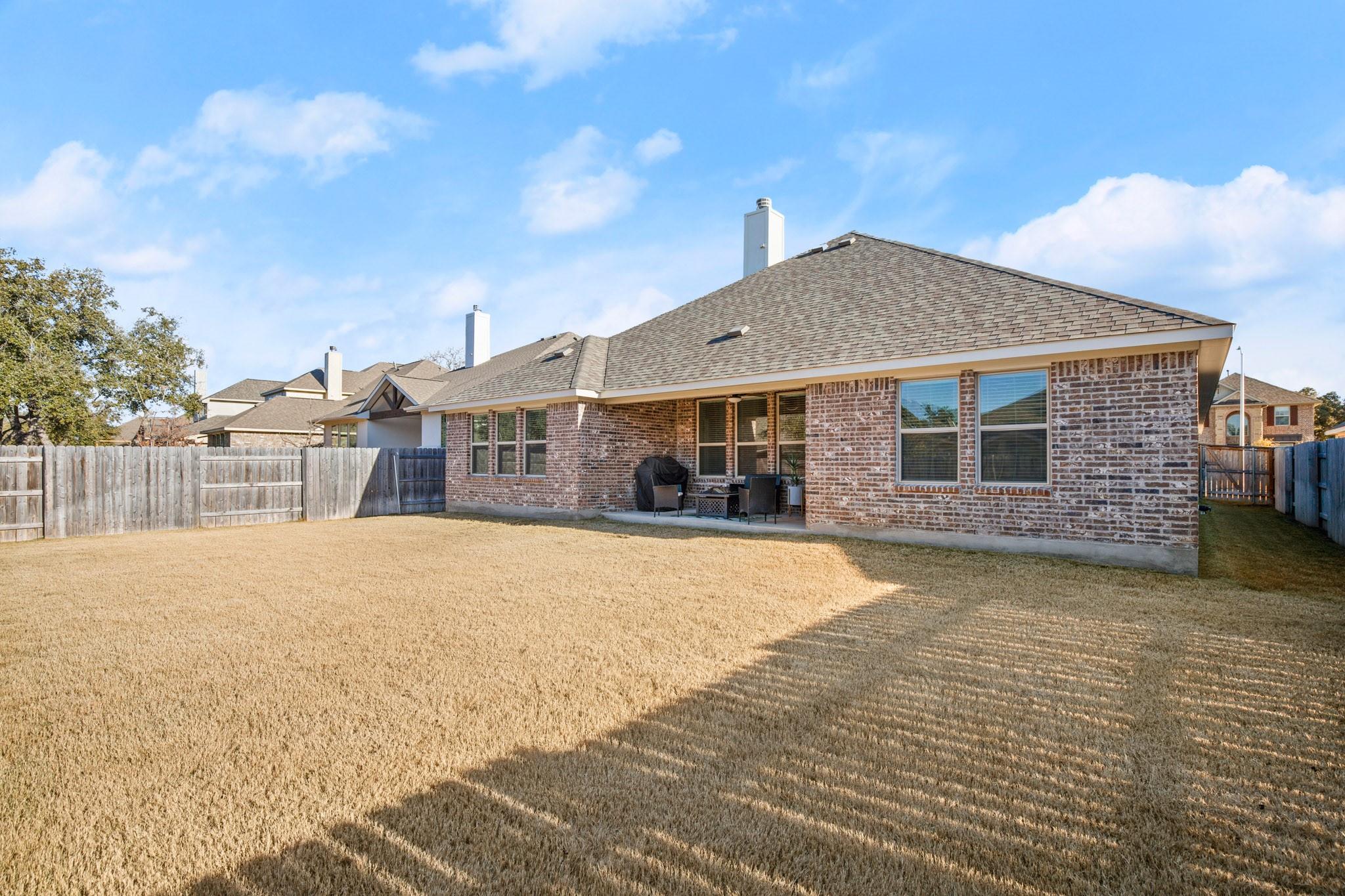 120 Red Granite Rd, Georgetown, TX 78633