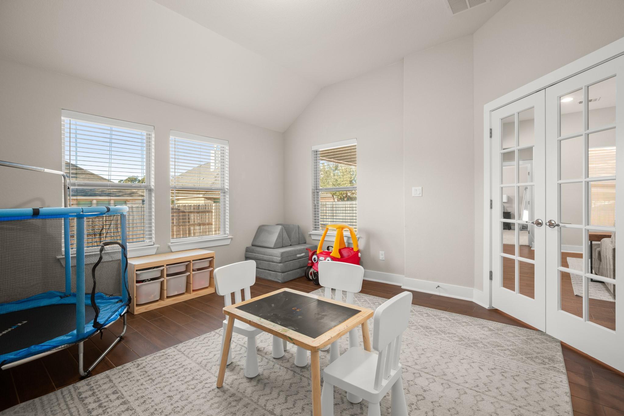 120 Red Granite Rd, Georgetown, TX 78633
