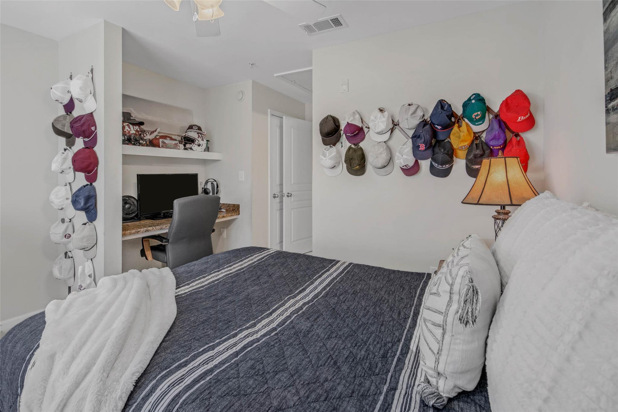 1725 Harvey Mitchell Pkwy S # 2234, College Station, TX 77840