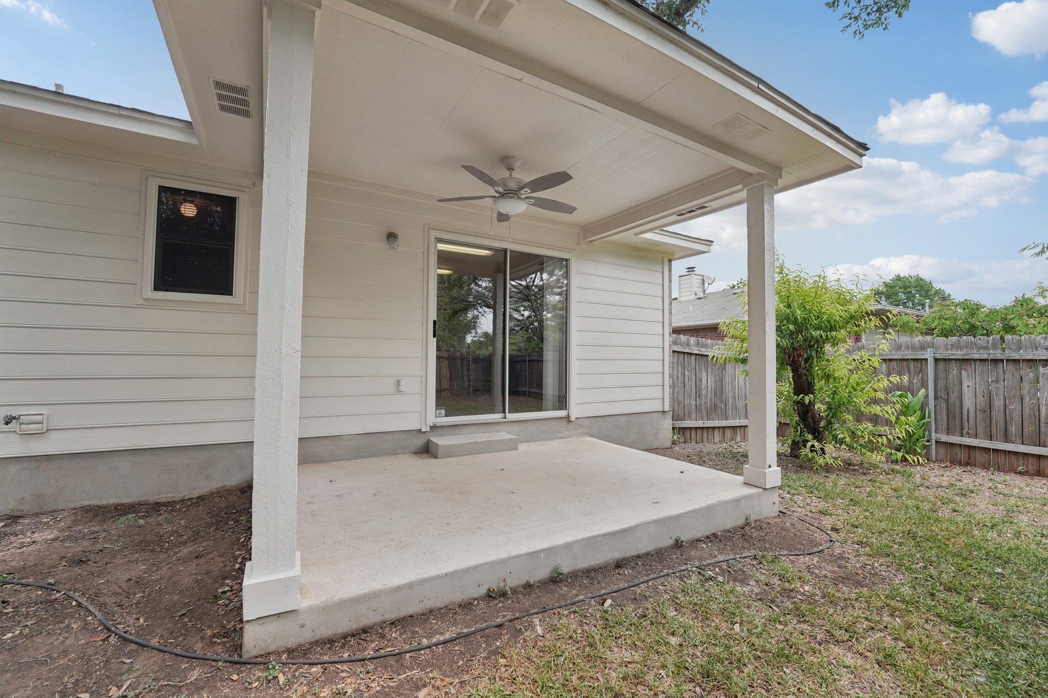 110 Amandas Way, Buda, TX 78610