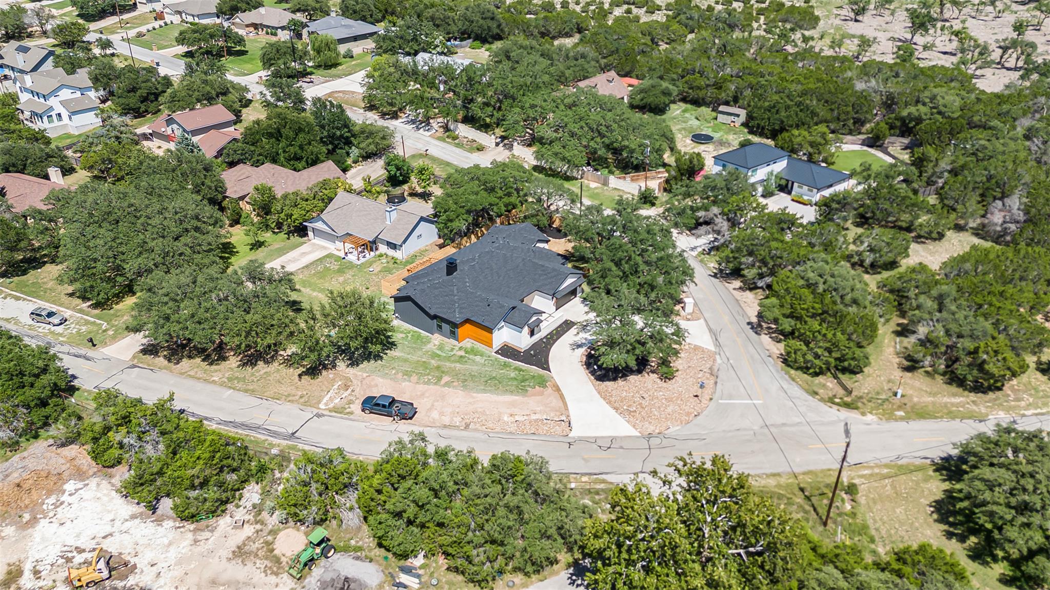 609 Cowal Dr S, Briarcliff, TX 78669