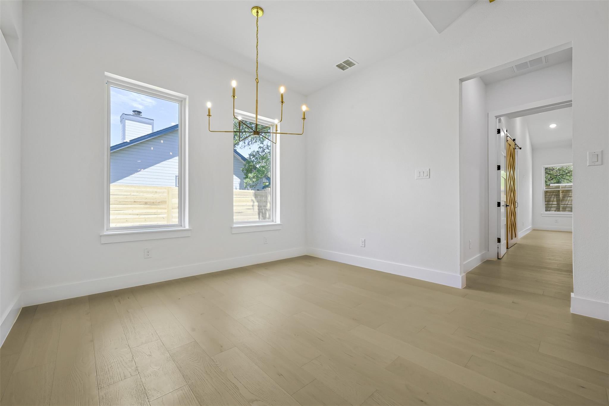 609 Cowal Dr S, Briarcliff, TX 78669