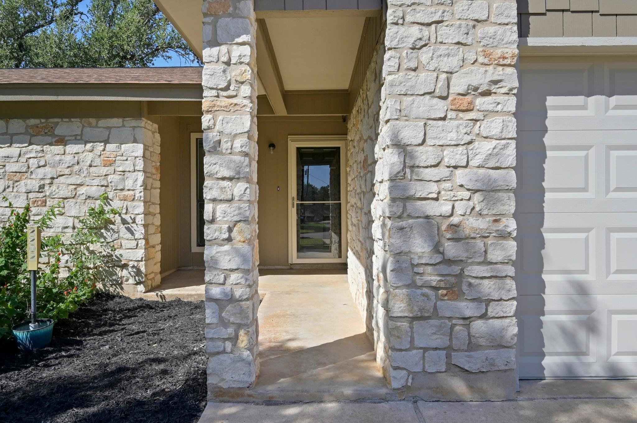 2202 Dawn Dr, Georgetown, TX 78628