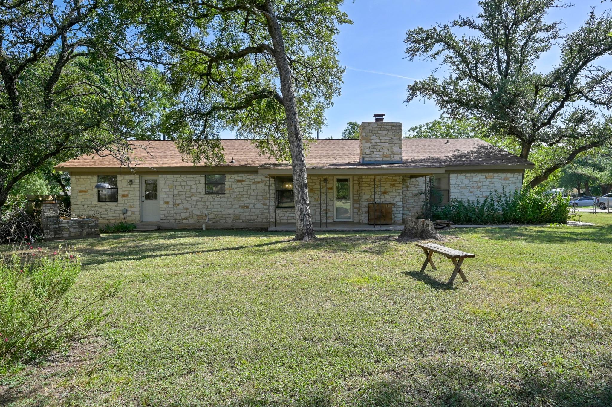 2202 Dawn Dr, Georgetown, TX 78628