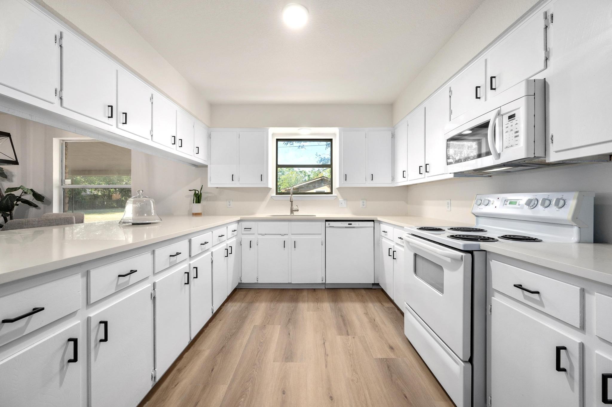 2202 Dawn Dr, Georgetown, TX 78628