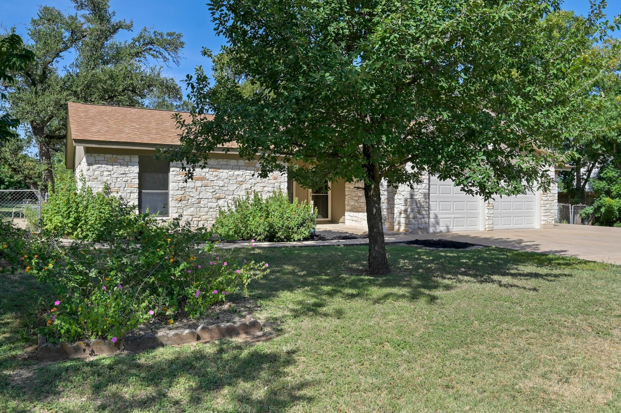 2202 Dawn Dr, Georgetown, TX 78628