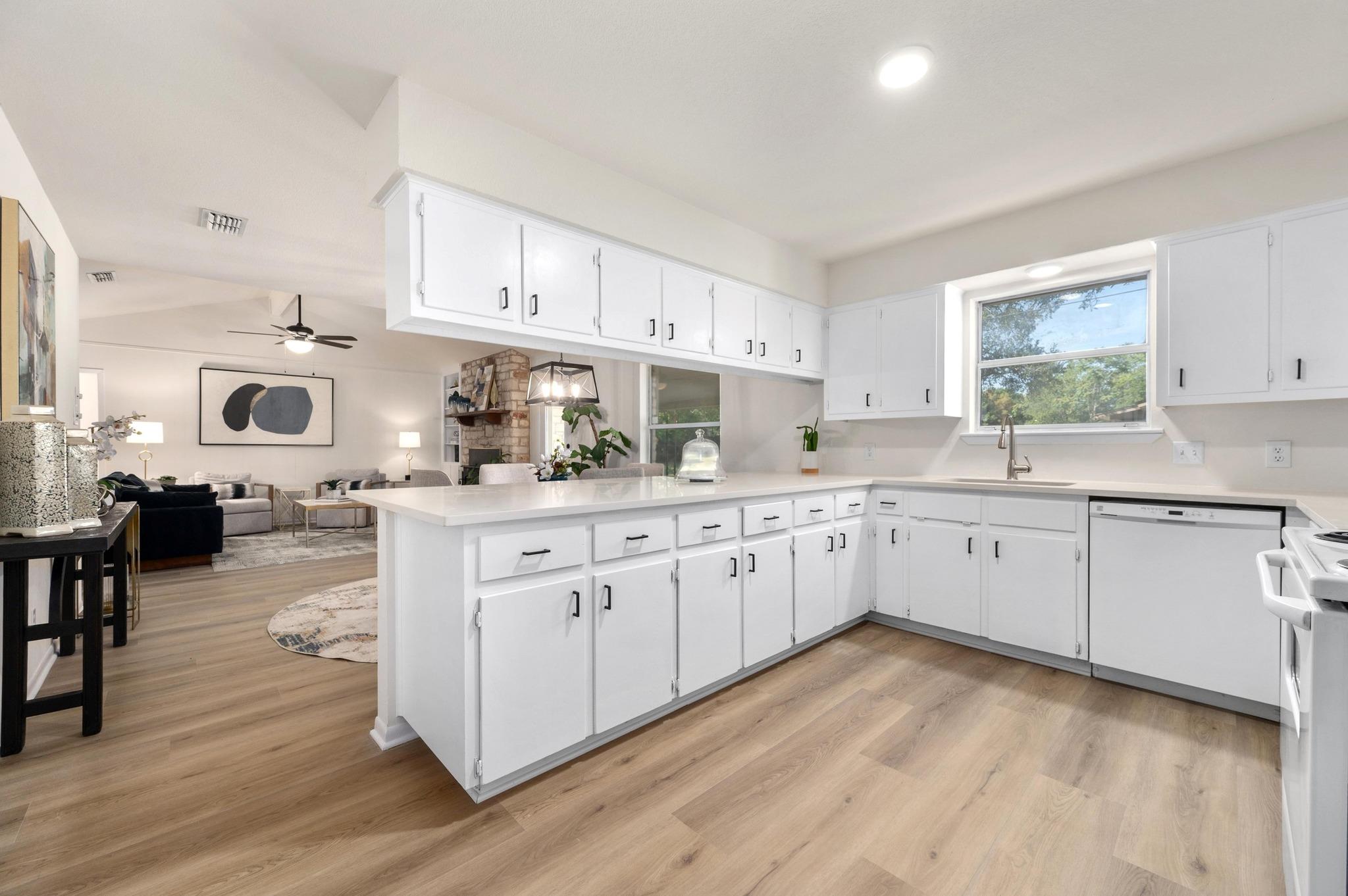 2202 Dawn Dr, Georgetown, TX 78628