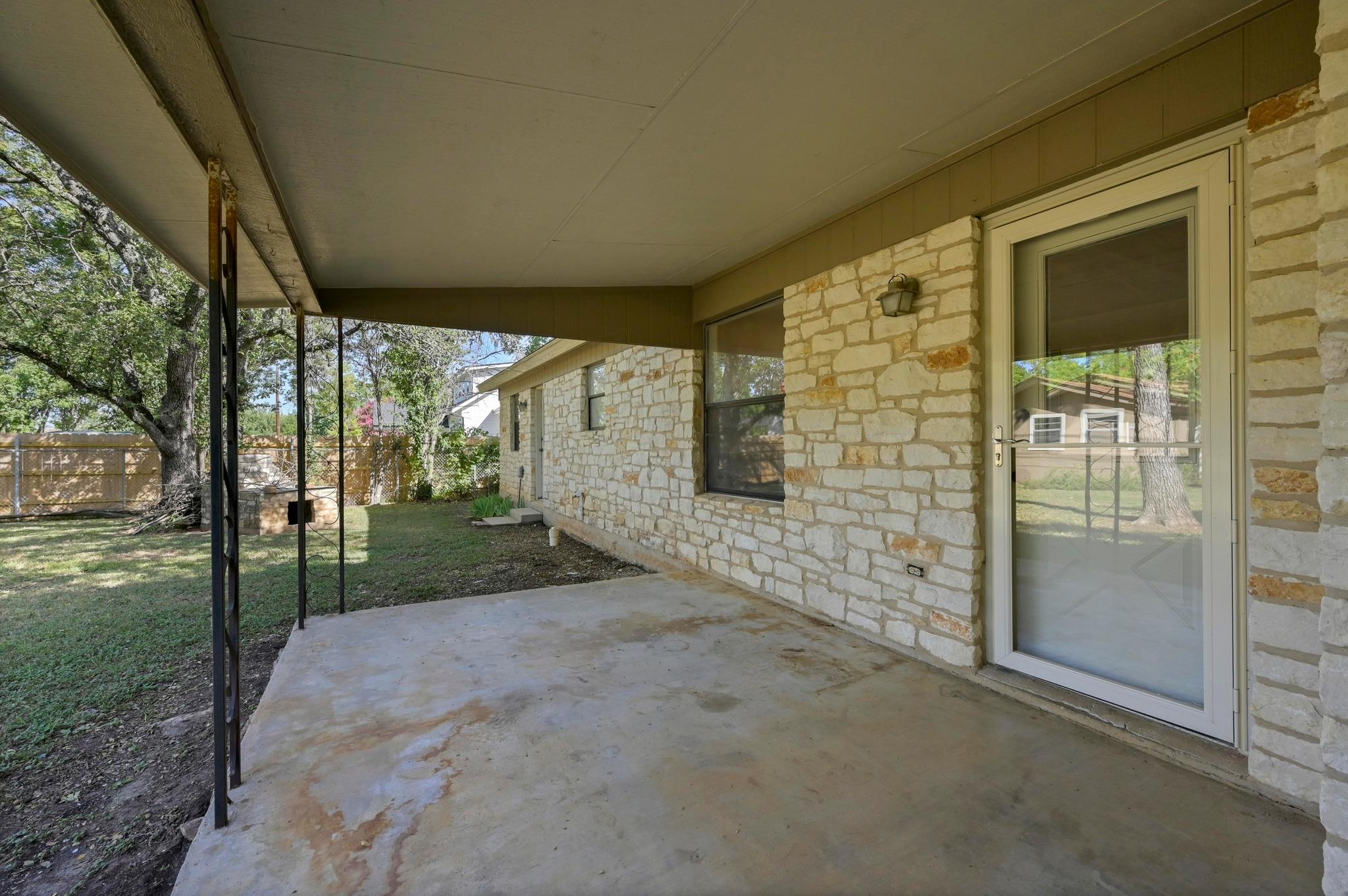 2202 Dawn Dr, Georgetown, TX 78628