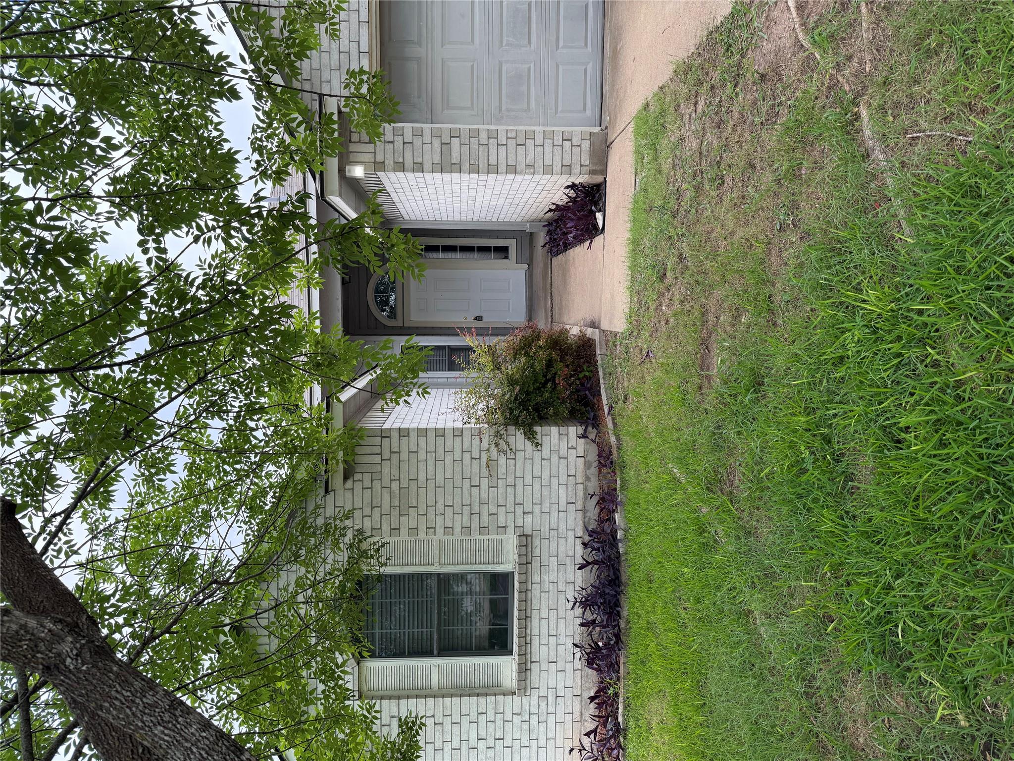 812 Lantana Ln, Leander, TX 78641