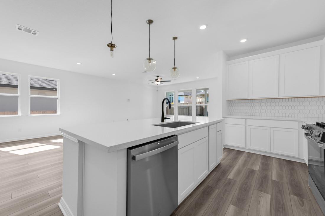 113 Wingstem Way, Georgetown, TX 78633