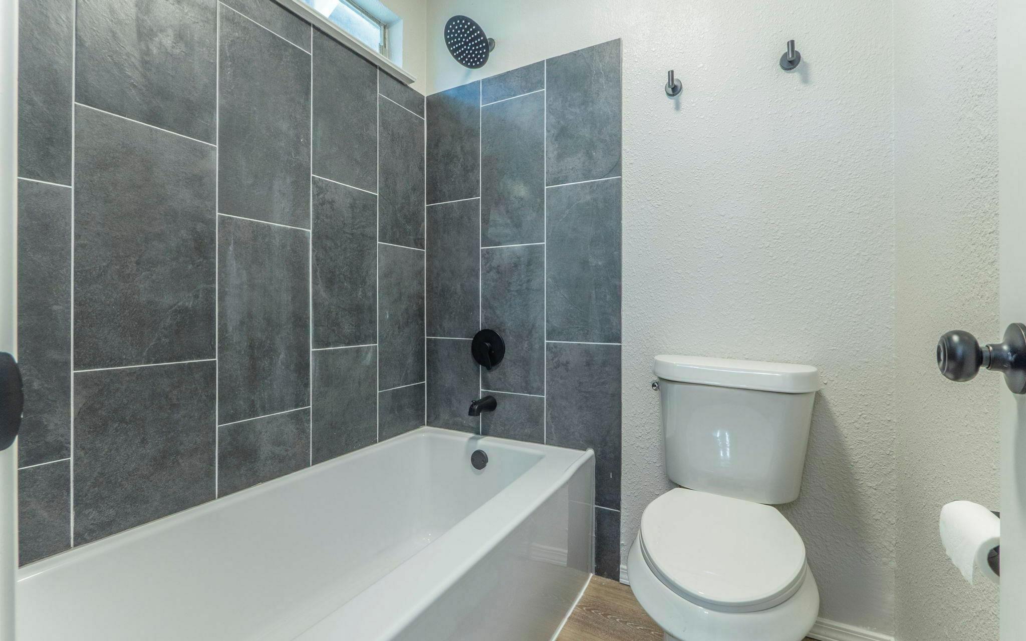 1623 Peachtree Valley Dr, Round Rock, TX 78681