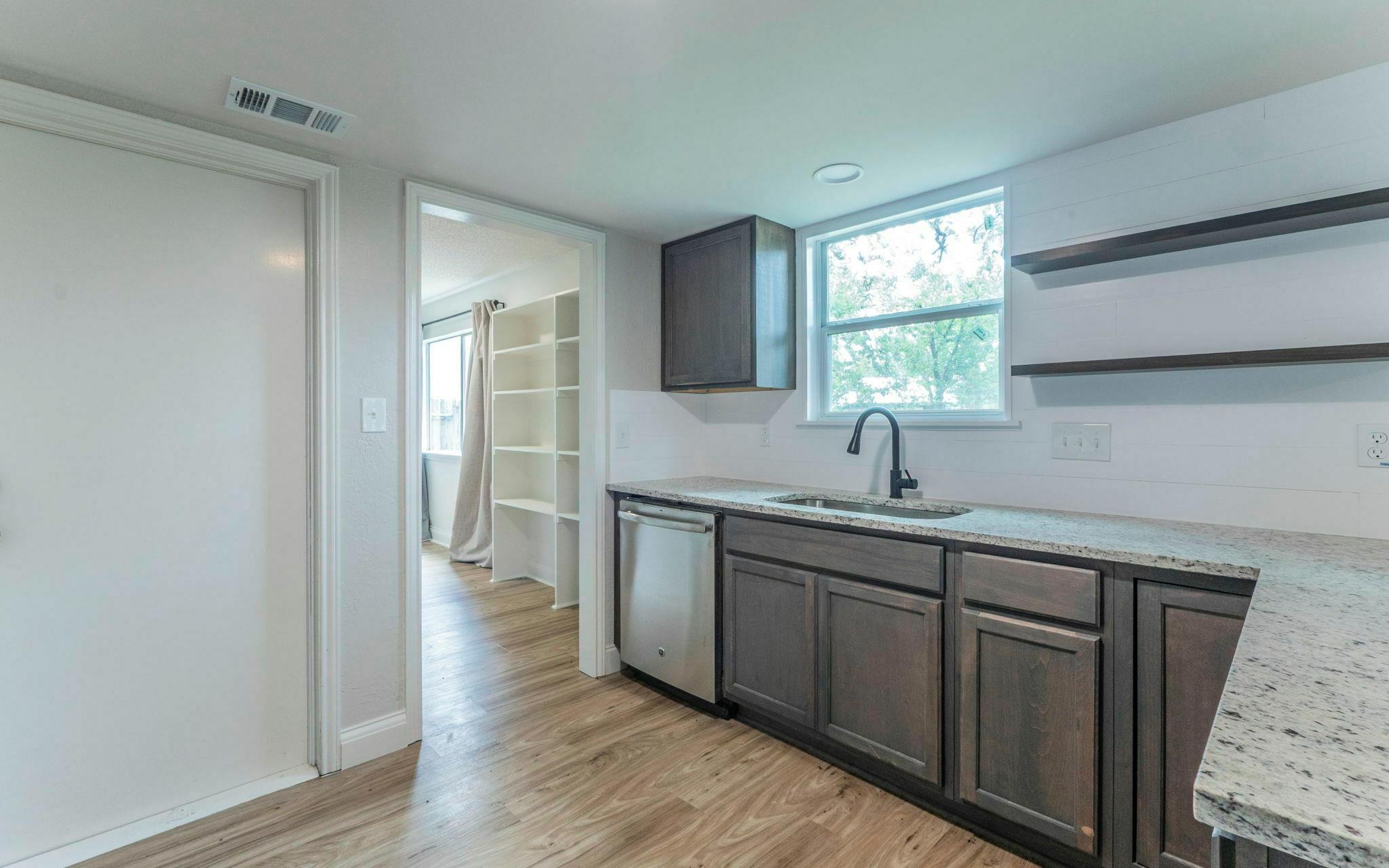 1623 Peachtree Valley Dr, Round Rock, TX 78681