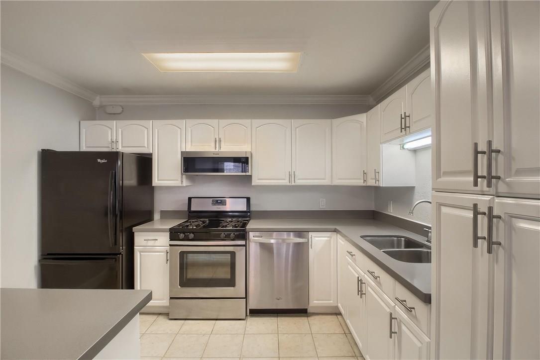 1304 Summit St # 107, Austin, TX 78741