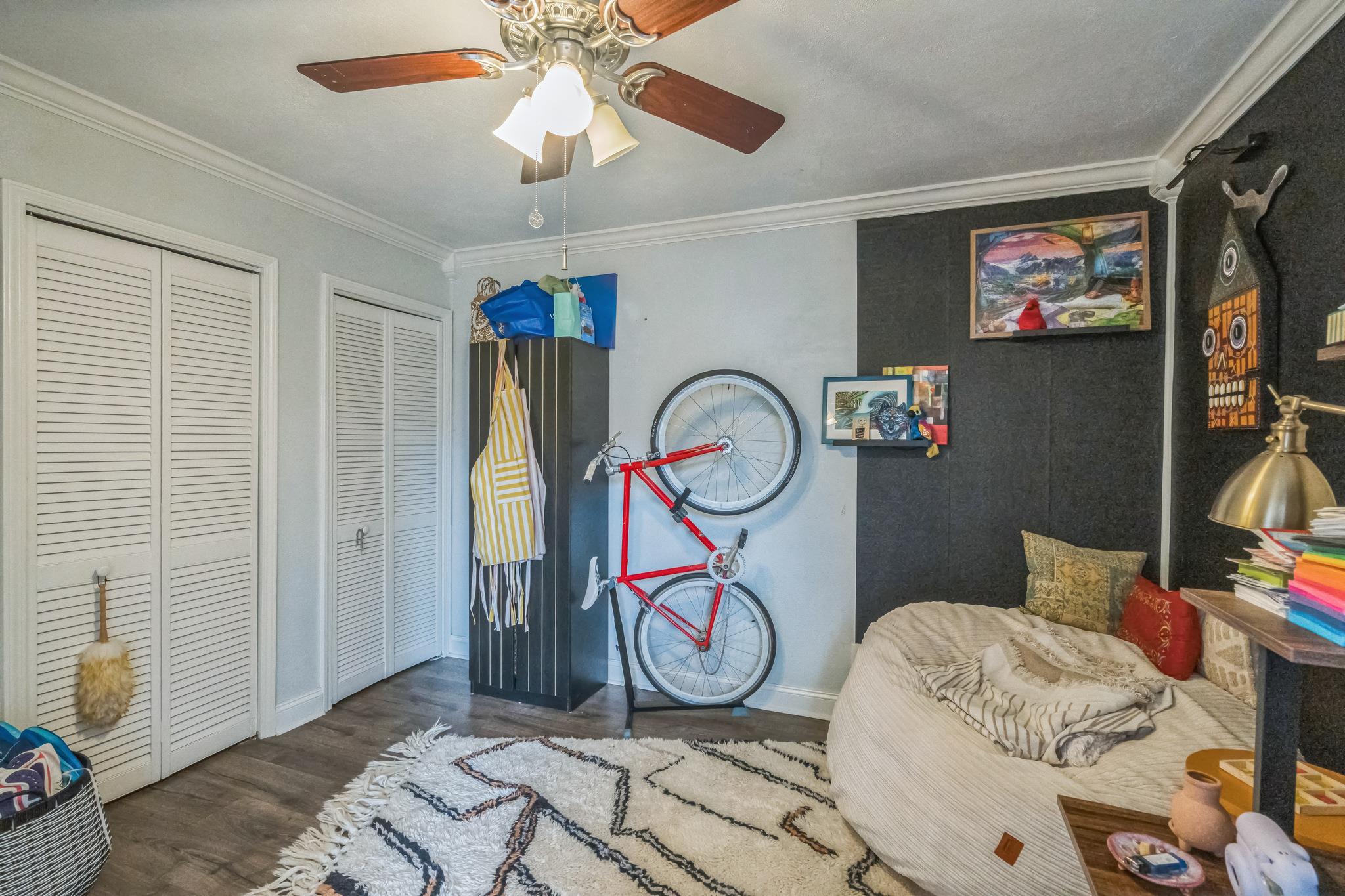 1304 Summit St # 107, Austin, TX 78741