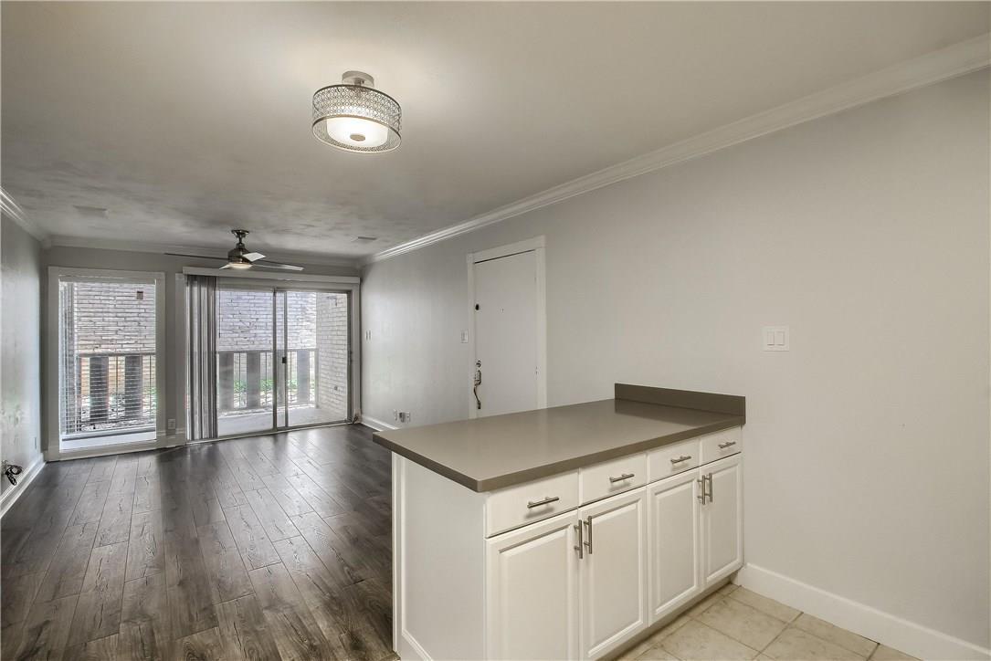 1304 Summit St # 107, Austin, TX 78741
