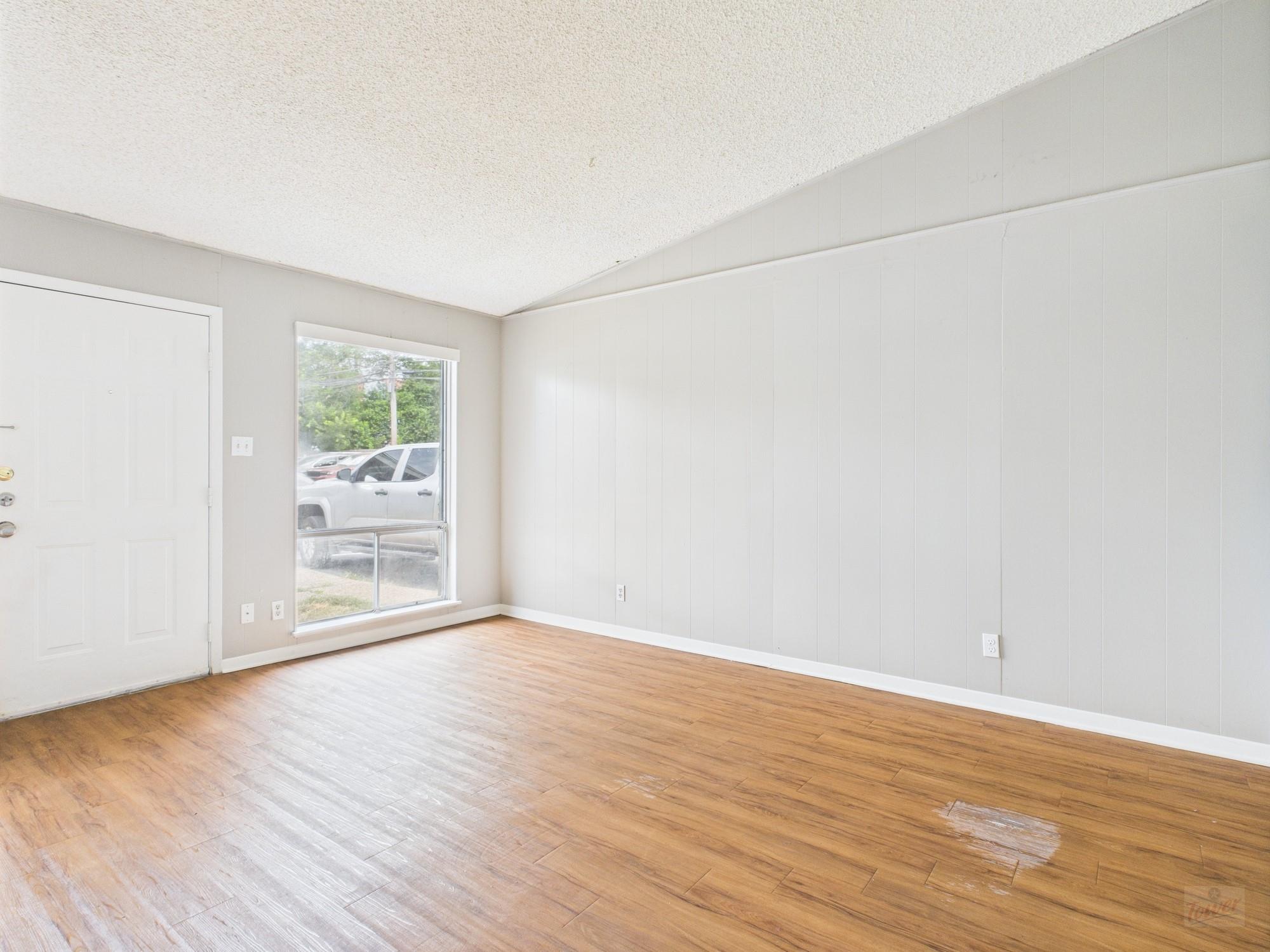 616 51st. St # 104, Austin, TX 78751