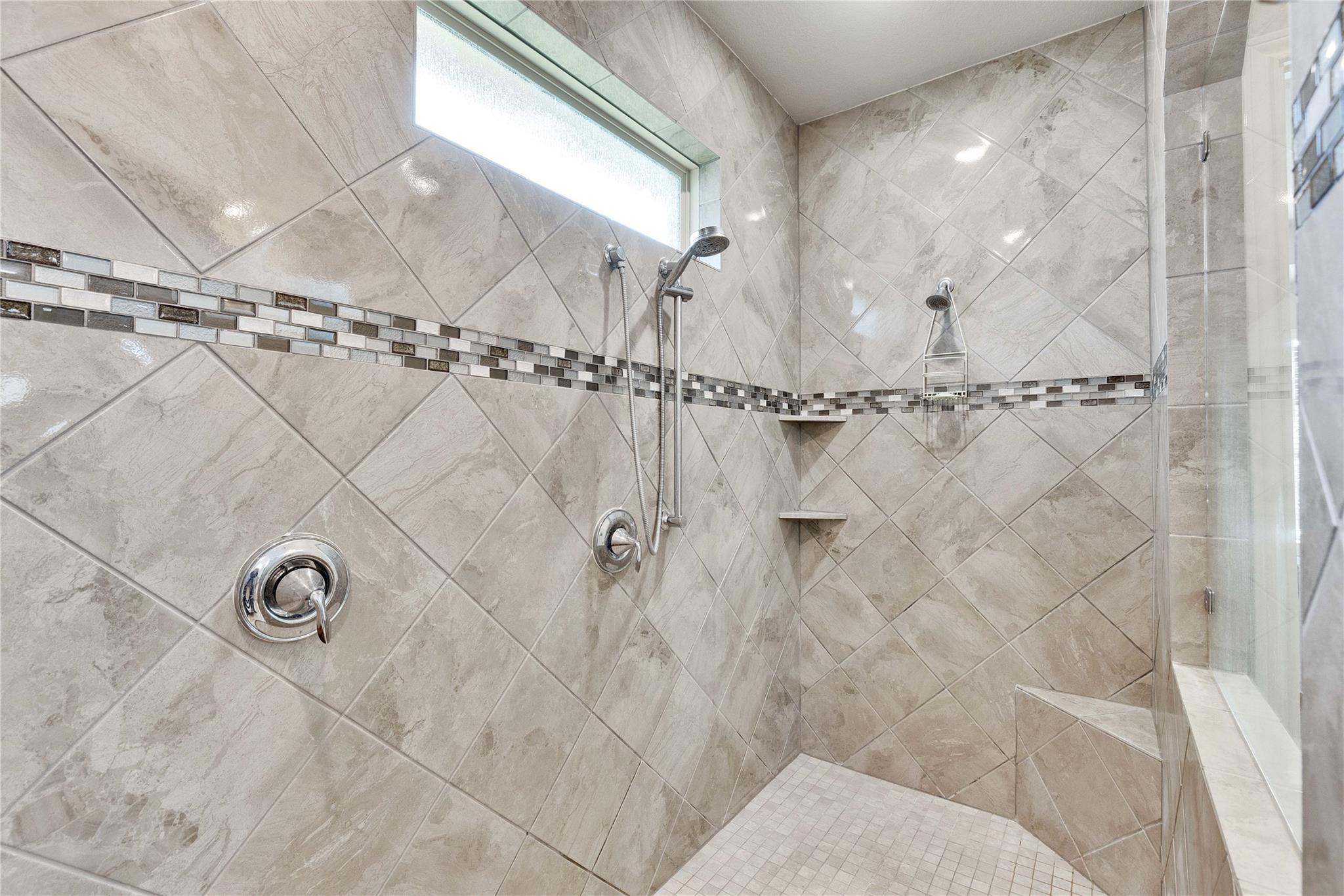 2817 Mossy Springs Dr, Leander, TX 78641