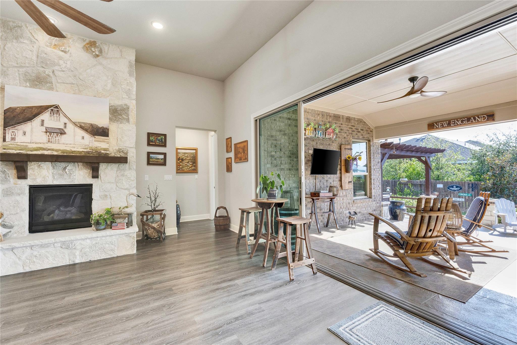 2817 Mossy Springs Dr, Leander, TX 78641