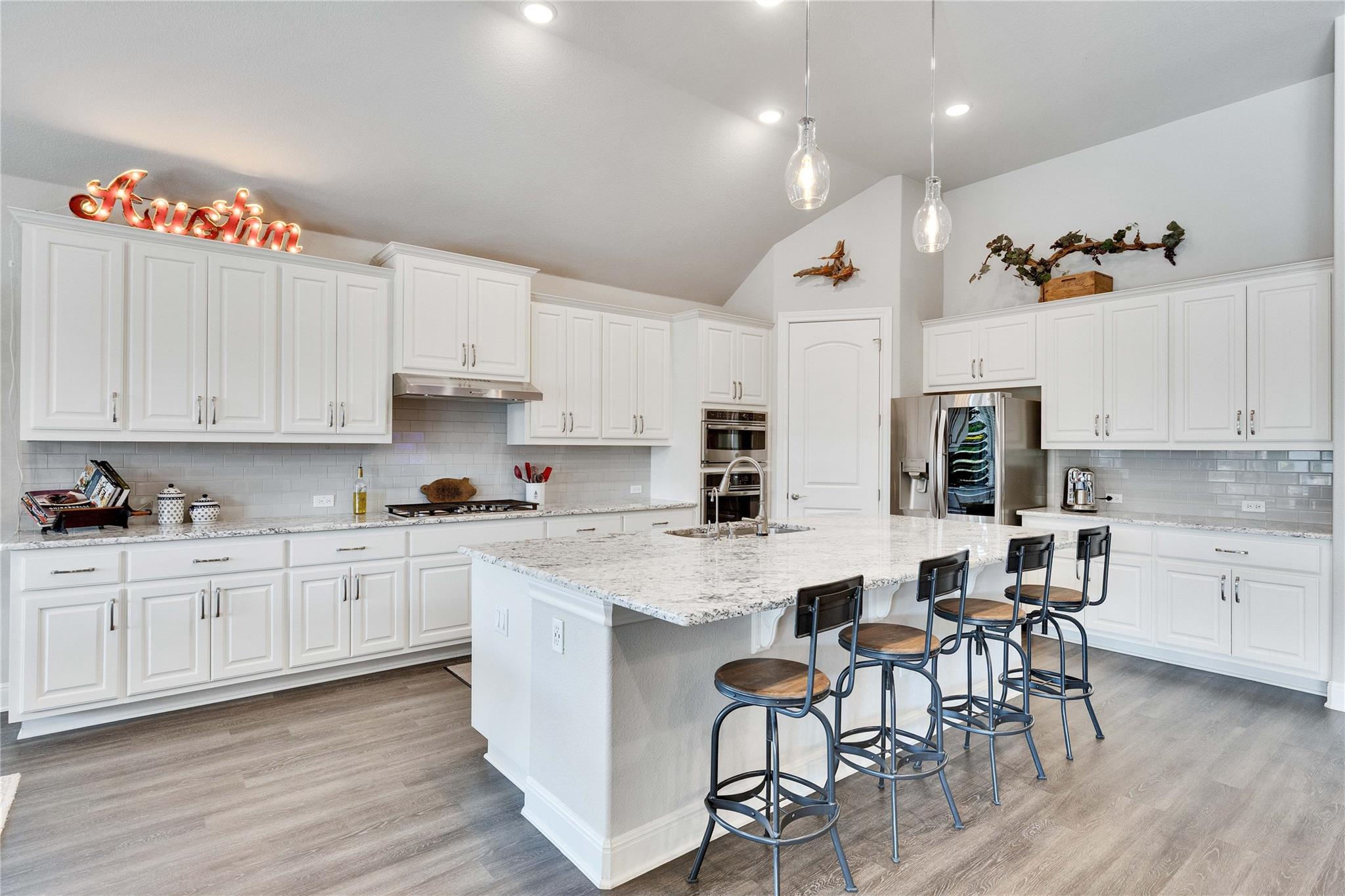 2817 Mossy Springs Dr, Leander, TX 78641