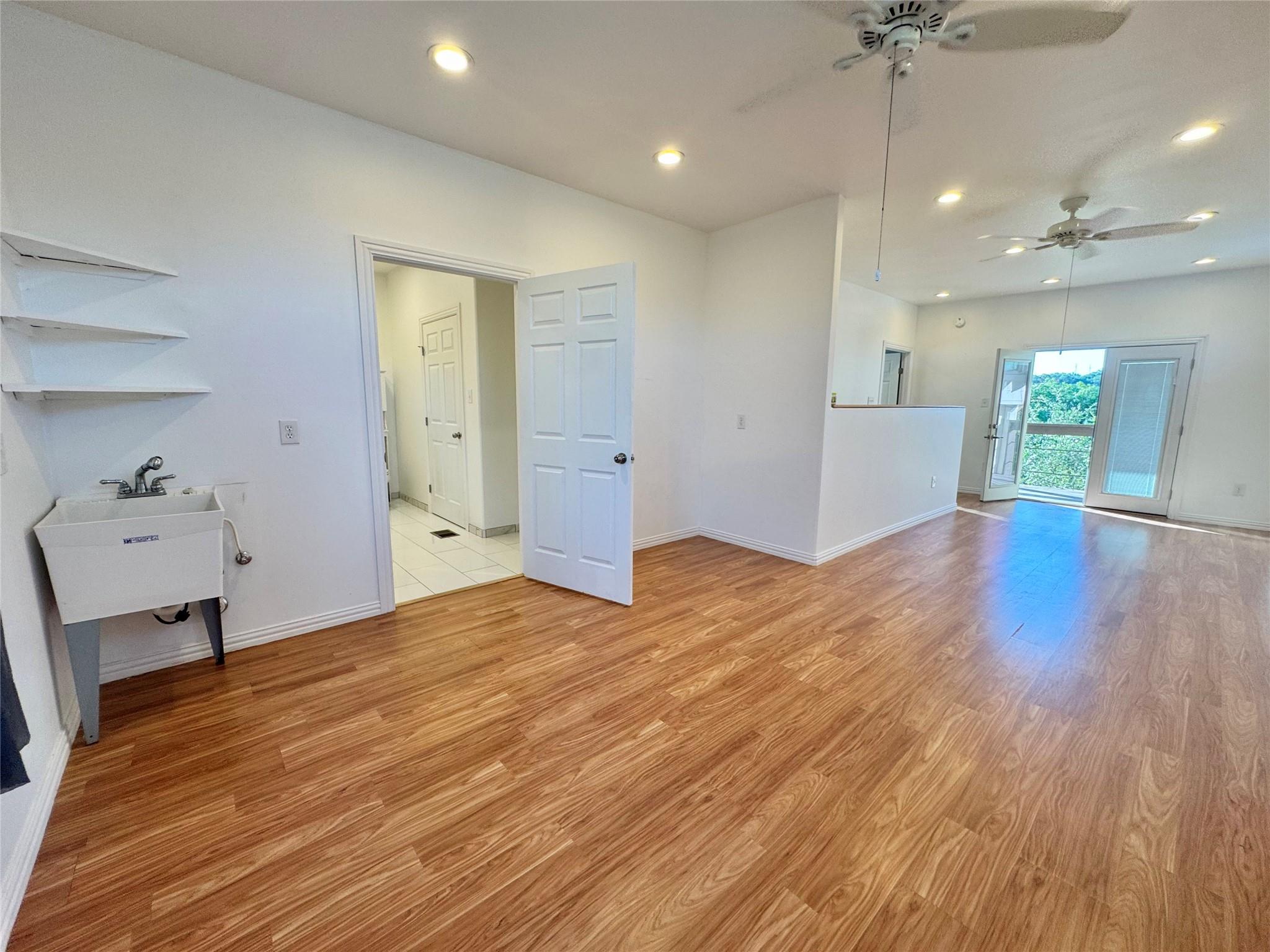 3210 R O Dr, Spicewood, TX 78669