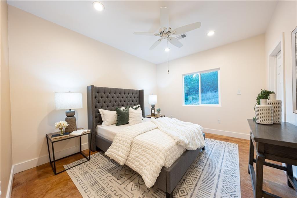 3210 R O Dr, Spicewood, TX 78669